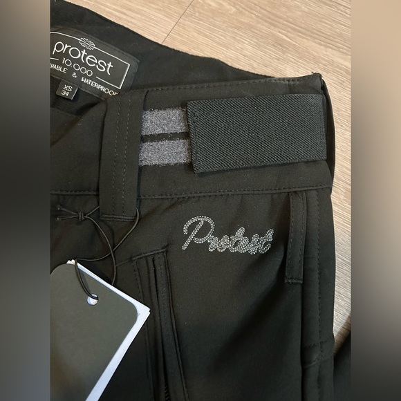 NWT Protest True Black Lole Womens snowboarding pants - Picture 11 of 12